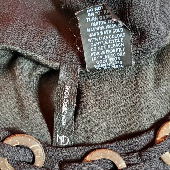 🏆135 New Directions Animal Print Tank Top - Picture 5 of 9